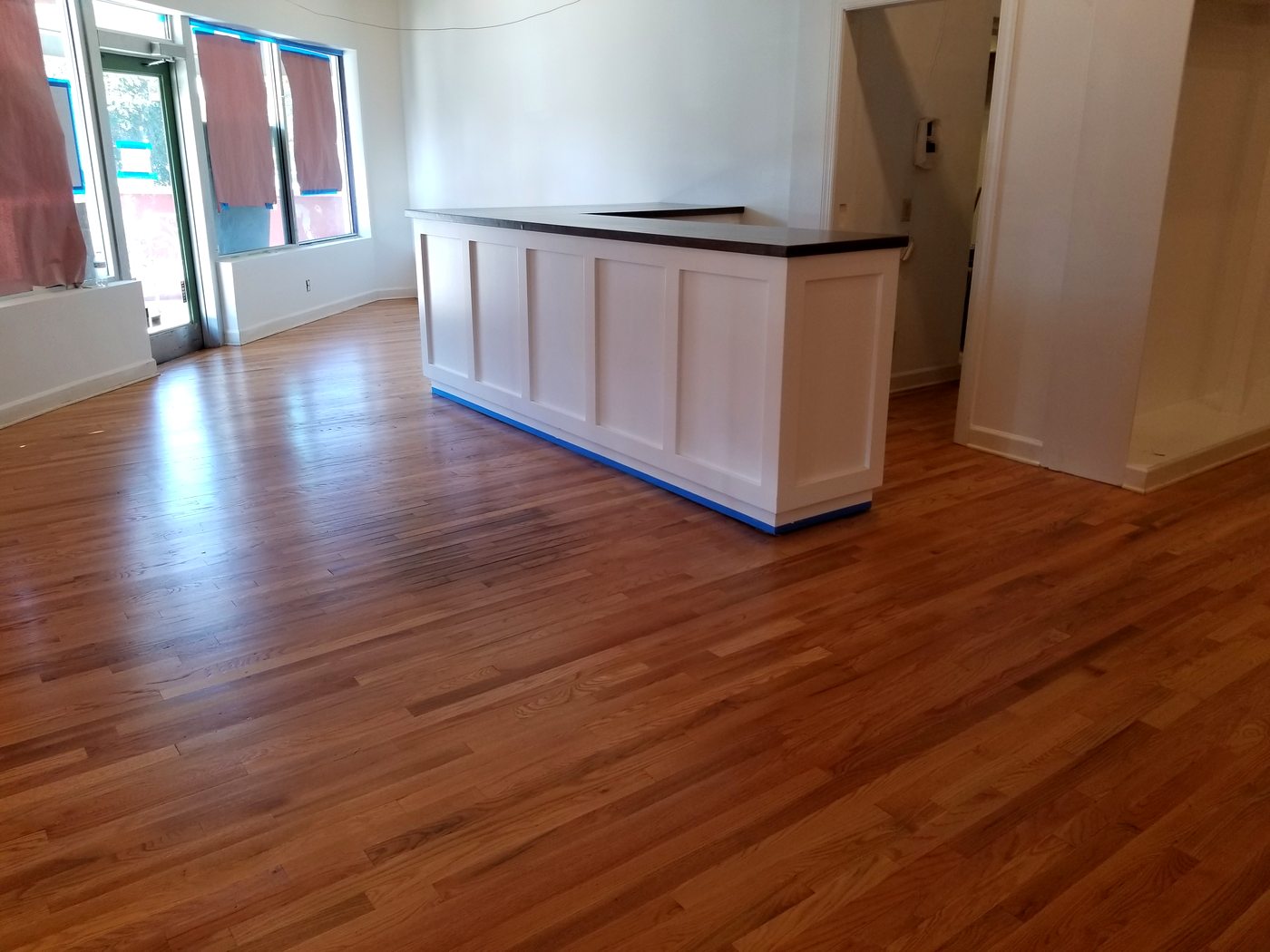 Custom bar or office by Ogi Designs