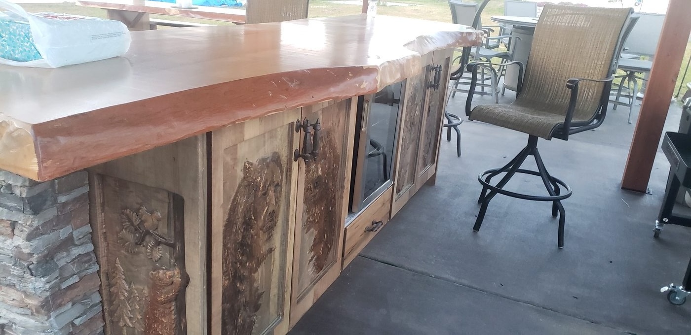 Custom bar or office by Ogi Designs