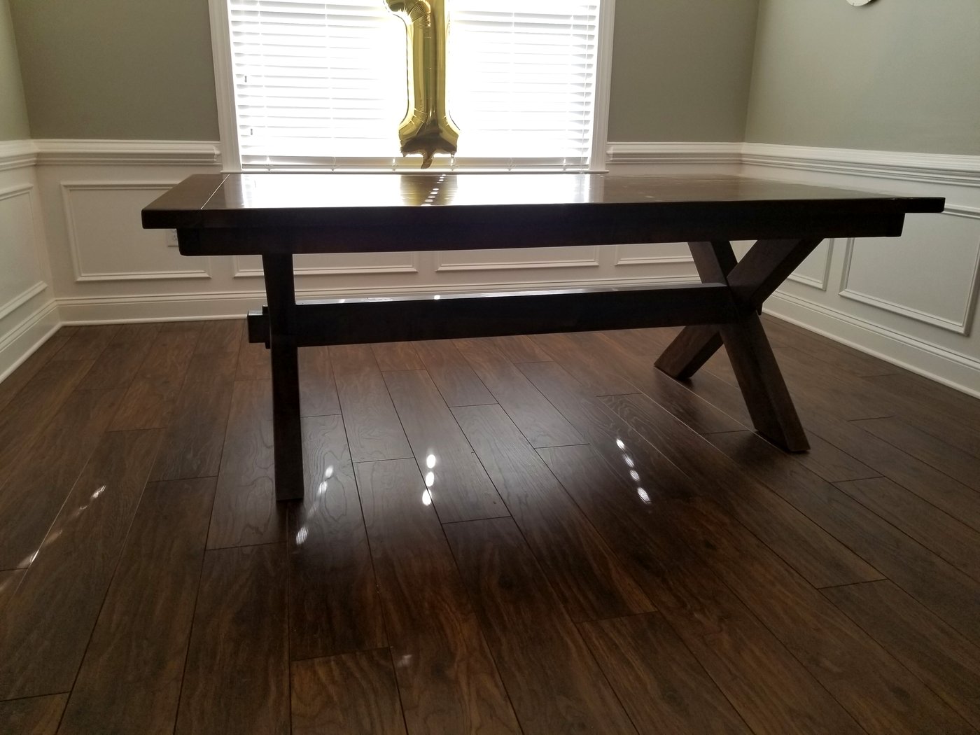 Farmhouse table detail