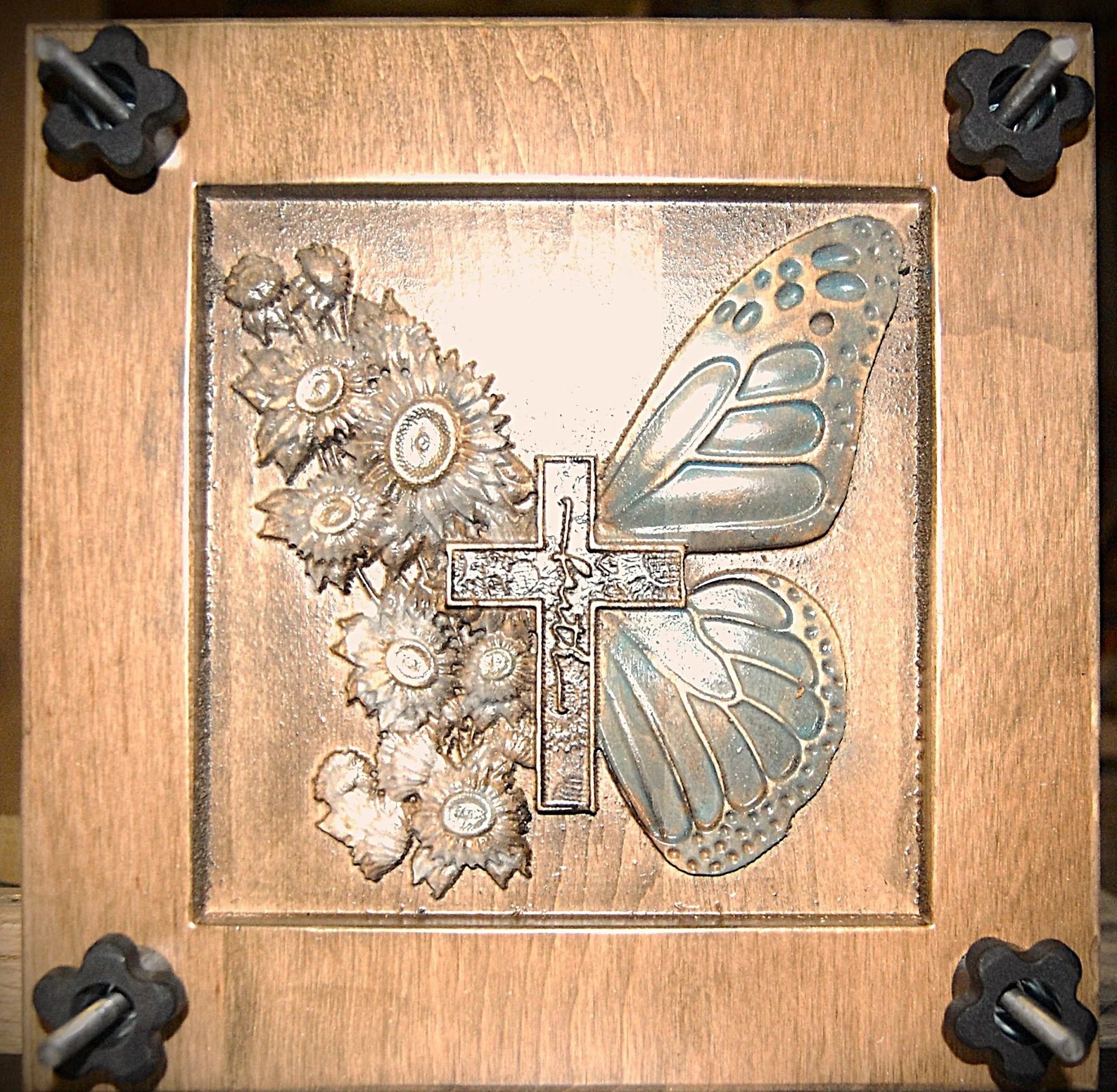 Flower press box — cross and butterfly
