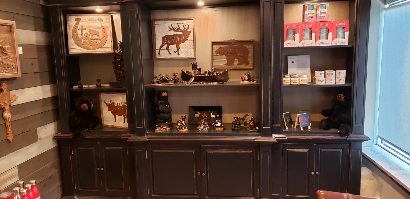 Custom bookcases by Ogi Designs
